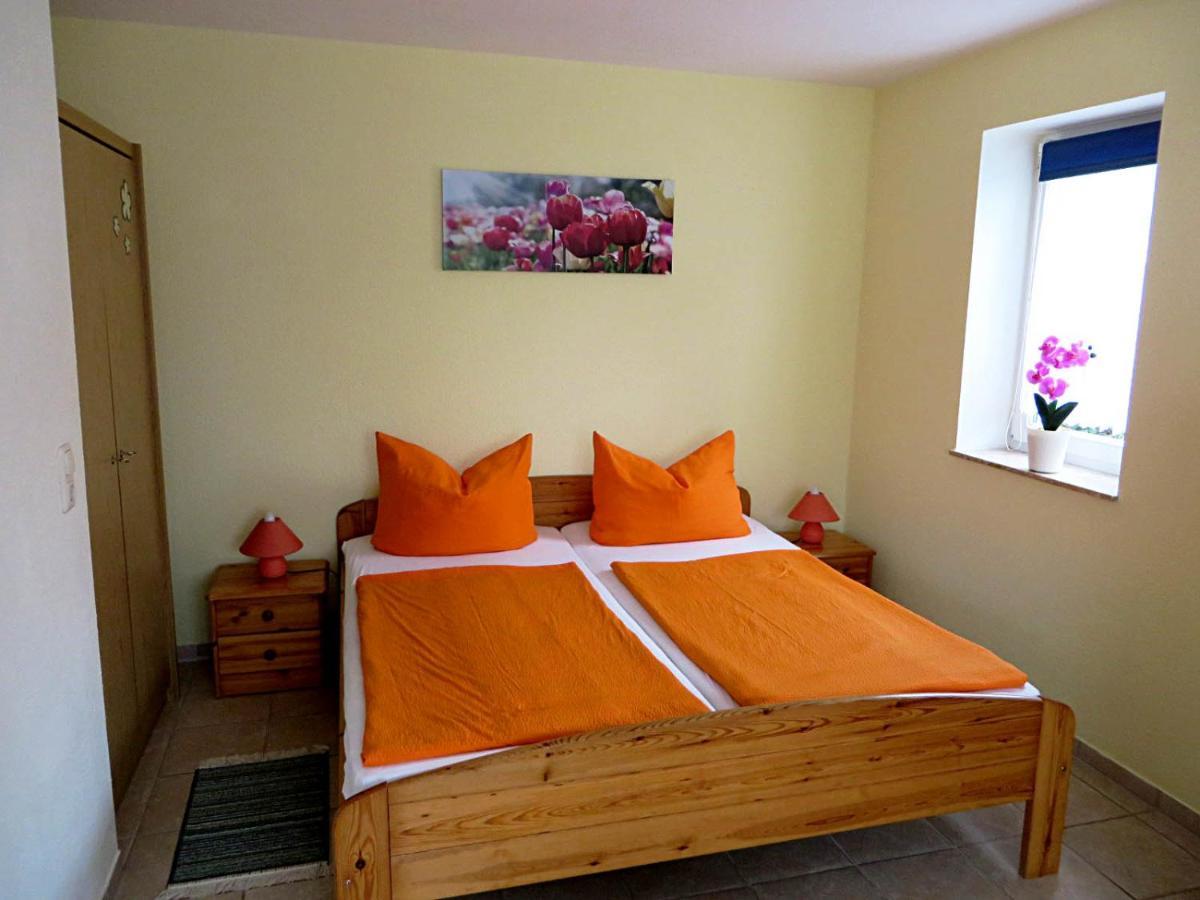 Ferienwohnungen "Marie" Mit Terrassen, Inclusive Park- Und Stellplaetze Am Haus, Mueritz-Strand Nur 700M, Altstadt 10Min, Ruhige Lage, 바렌 외부 사진