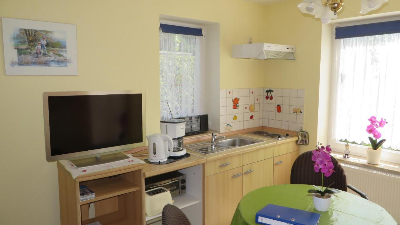 Ferienwohnungen "Marie" Mit Terrassen, Inclusive Park- Und Stellplaetze Am Haus, Mueritz-Strand Nur 700M, Altstadt 10Min, Ruhige Lage, 바렌 외부 사진