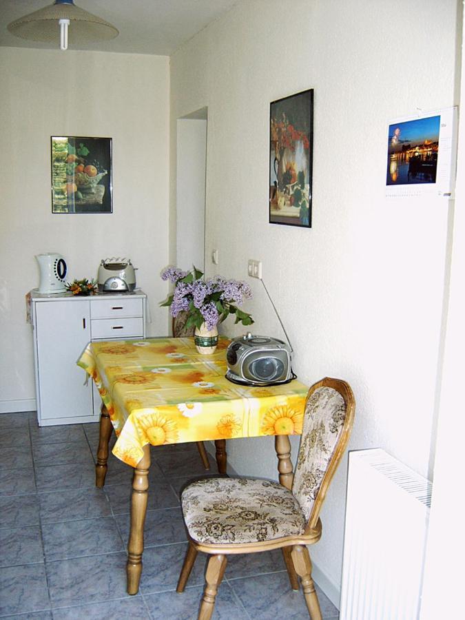 Ferienwohnungen "Marie" Mit Terrassen, Inclusive Park- Und Stellplaetze Am Haus, Mueritz-Strand Nur 700M, Altstadt 10Min, Ruhige Lage, 바렌 외부 사진